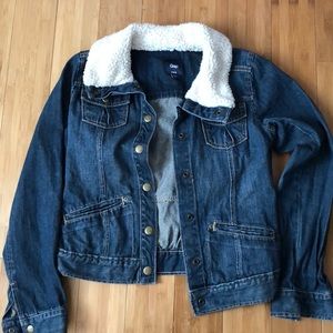 gap denim jacket with fur collar